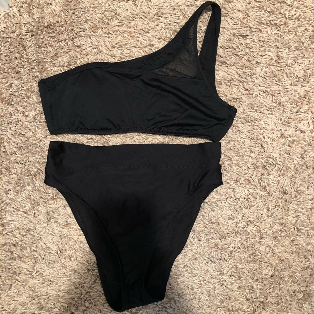 STUNNING black two piece
